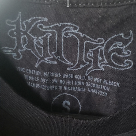 Hot Topic Black Graphic T-Shirt - Picture 3 of 4